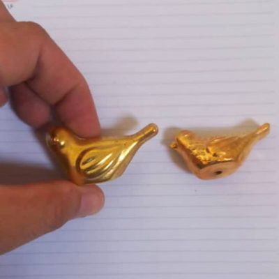 مجسمه گنجشک فلزی طلایی