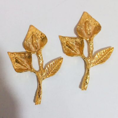 دسته سینی طرح گل لیلیوم طلایی